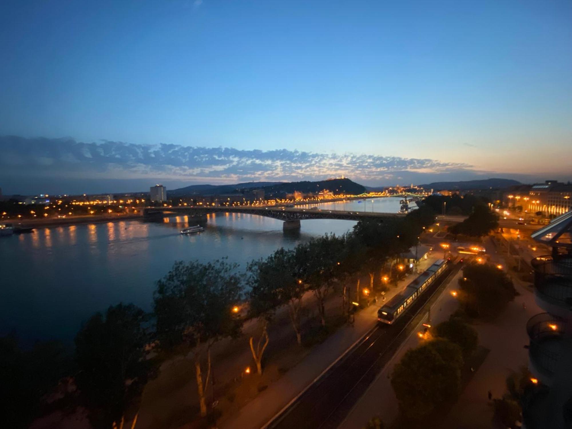 Danube Paradise Boedapest Buitenkant foto
